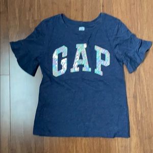 Girl’s GAP t-shirt size 8
